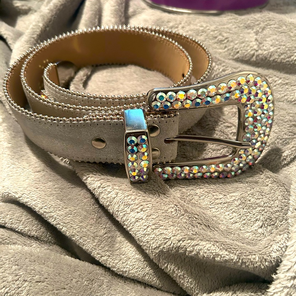 BB Simon belt size 36 fits pants 32